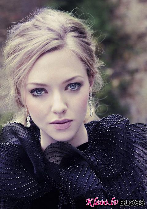 AmandaSeyfriedTheVanityFairUK04.jpg