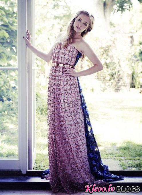 AmandaSeyfriedTheVanityFairUK06.jpg