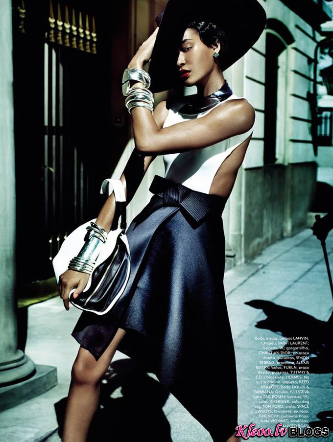 Joan-Smalls-Mario-Testino-Vogue-Brasil-07.jpg