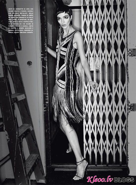 022412mariacarlabosconovogueitaliafebruary20123.jpg