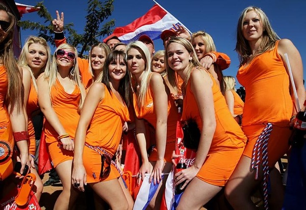 world_cup_2010_fans_holland03.jpg