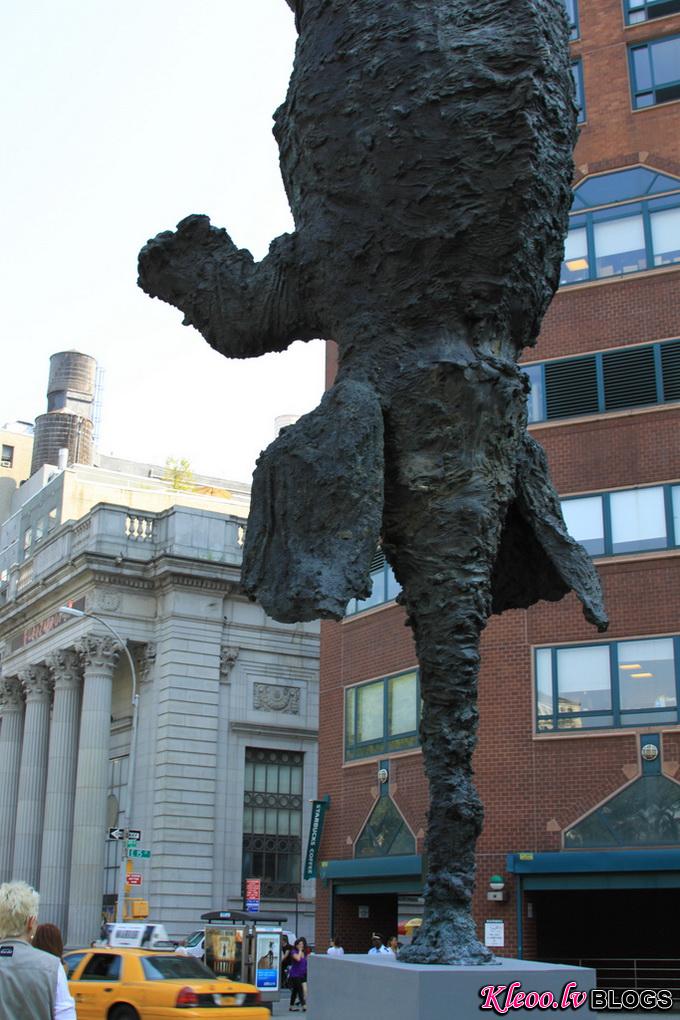 unionsquarelephantsculpture03.jpg