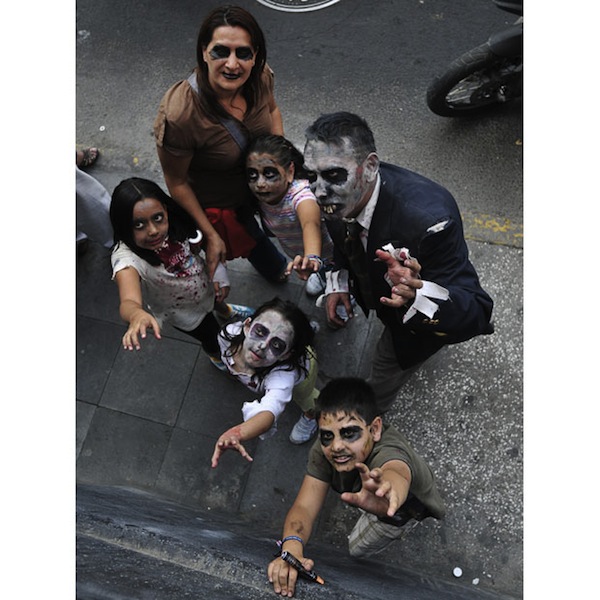 zombie_walk_mexico_city07.jpg