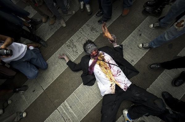 zombie_walk_mexico_city09.jpg