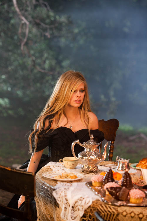 Avril Lavigne – “Alice in Wonderland” Music Video Stills