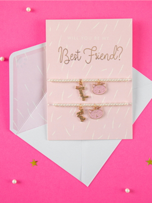Открытка с браслетами - Will you be my Best Friend?, розовая, 10.5 x 14.8 см Открытка с браслетами - Will you be my Best Friend?, розовая, 10.5 x 14.8 см