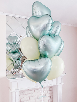 9 satin hearts + 3 latex balloons with helium 9 satin hearts + 3 latex balloons with helium