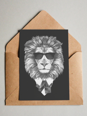 PC-DIN-A6-FASHIONABLE-LION